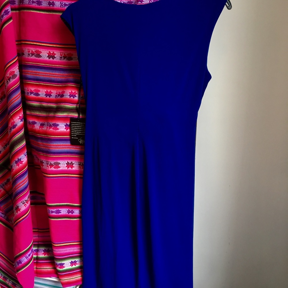 Dress - Picture 4 of 4